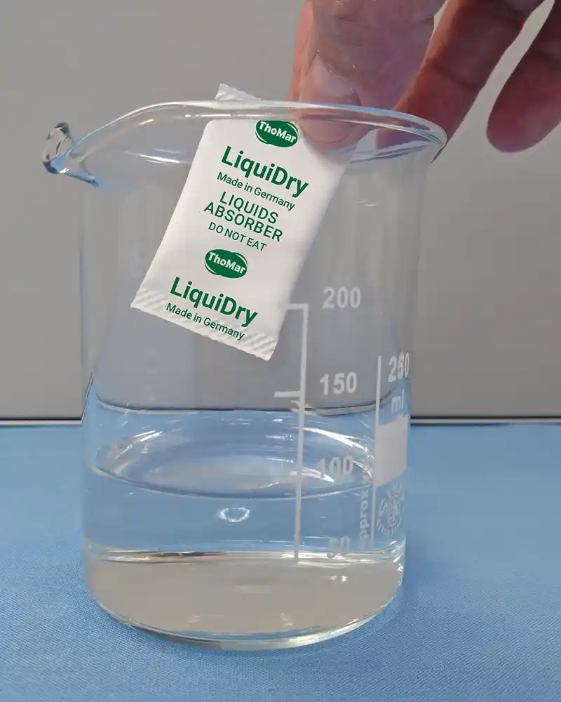 liquid-absorber-test-1.webp