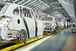 Themenbild Produktionsstraße im Fahrzeugbau
