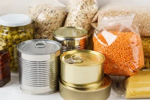 Themenbild Lebensmittelindustrie - Dosen und Fertigpackprodukte