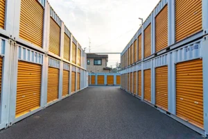 Themenbild Self Storage Lager Container zur Zwischenlagerung von Waren und Gütern